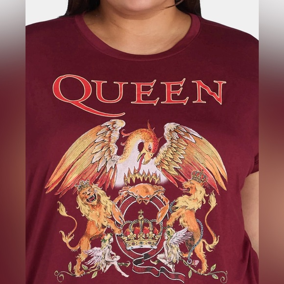#1416 - QUEEN Official Merch Graphic Band Tee Burgundy Red Rolled Short Sleeve - Picture 4 of 10